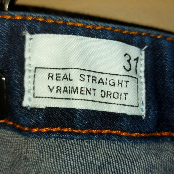 Gap Ladies Straight Leg Dark Wash Jeans EUC - Picture 3 of 4